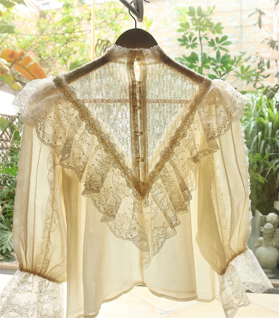 Victoria blouse