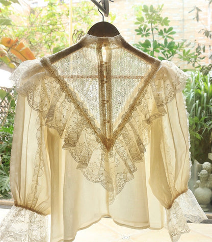 Victoria blouse