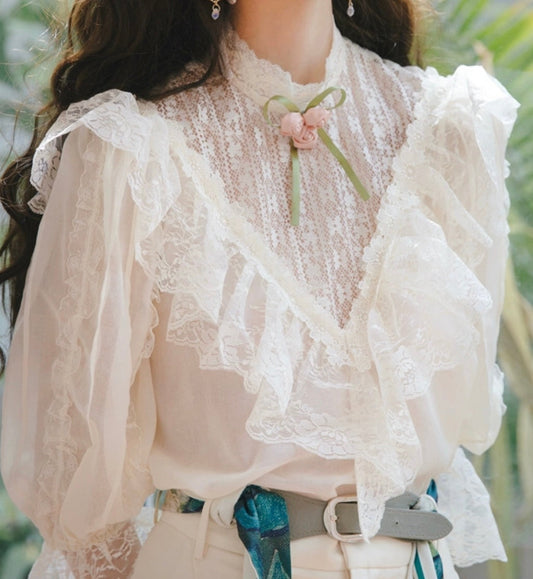 Victoria blouse