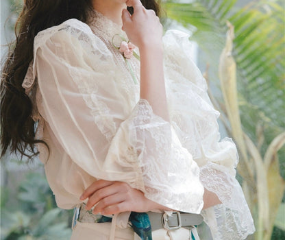 Victoria blouse