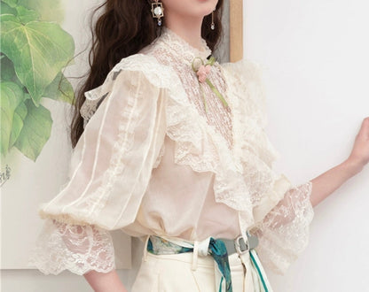 Victoria blouse