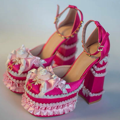 Rococo cake heels