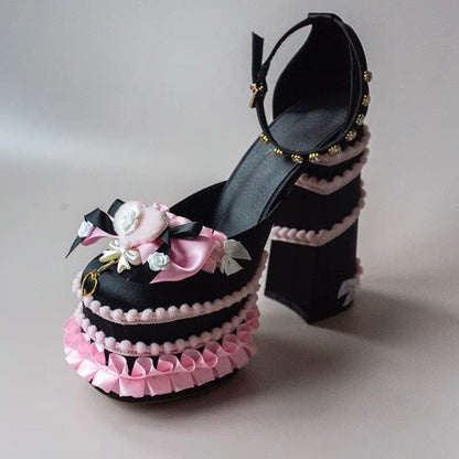 Rococo cake heels