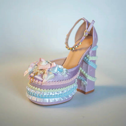 Rococo cake heels