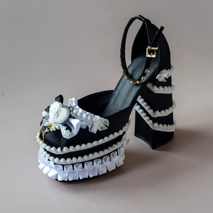 Rococo cake heels