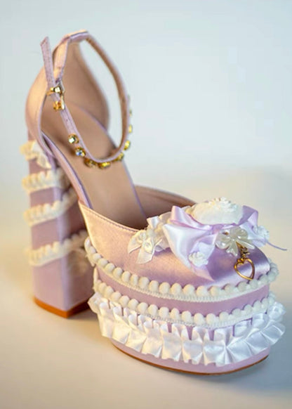 Rococo cake heels