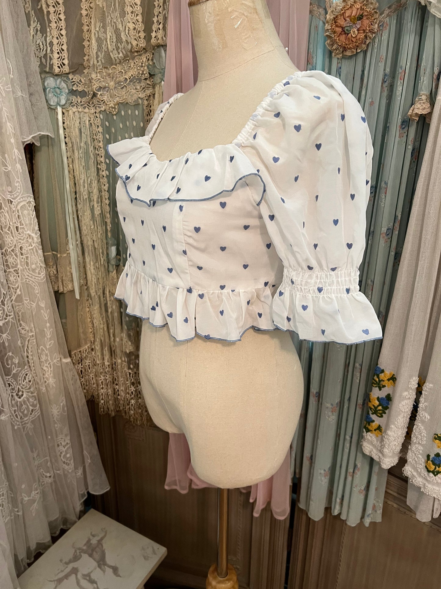 Little blue heart lawn set