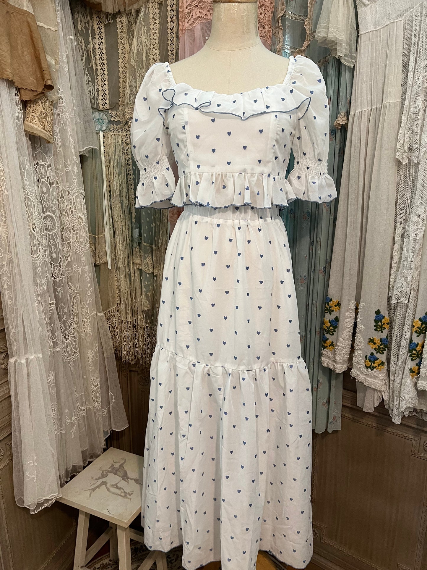 Little blue heart lawn set