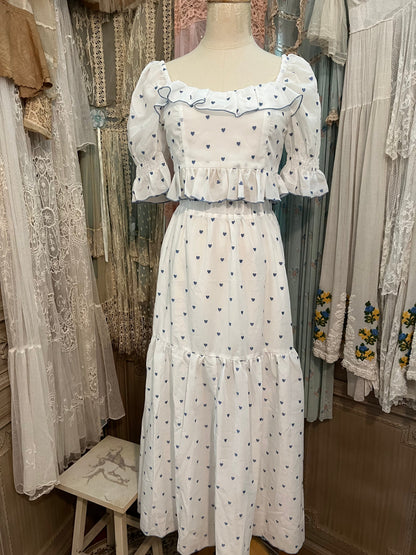 Little blue heart lawn set