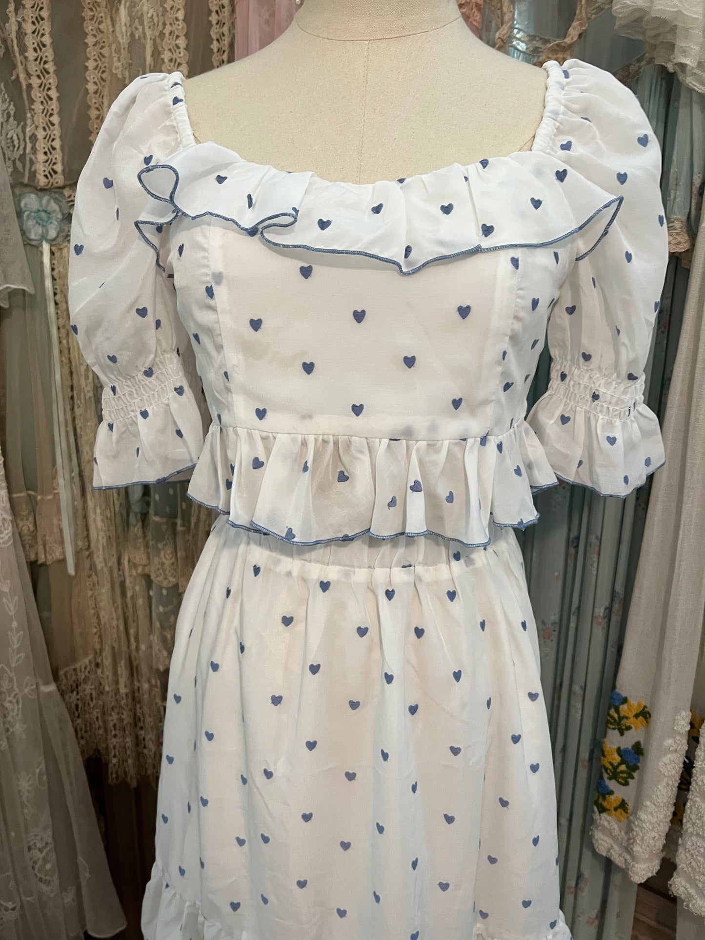 Little blue heart lawn set