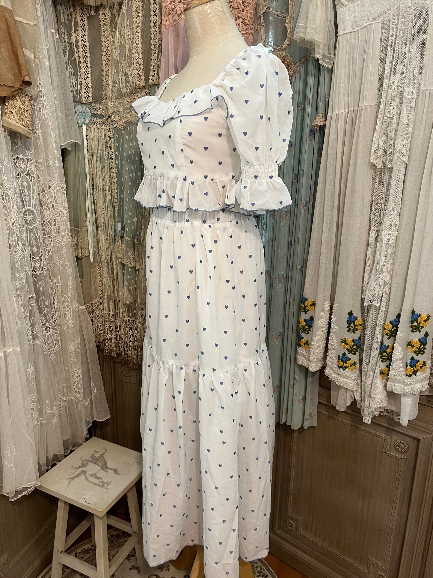 Little blue heart lawn set