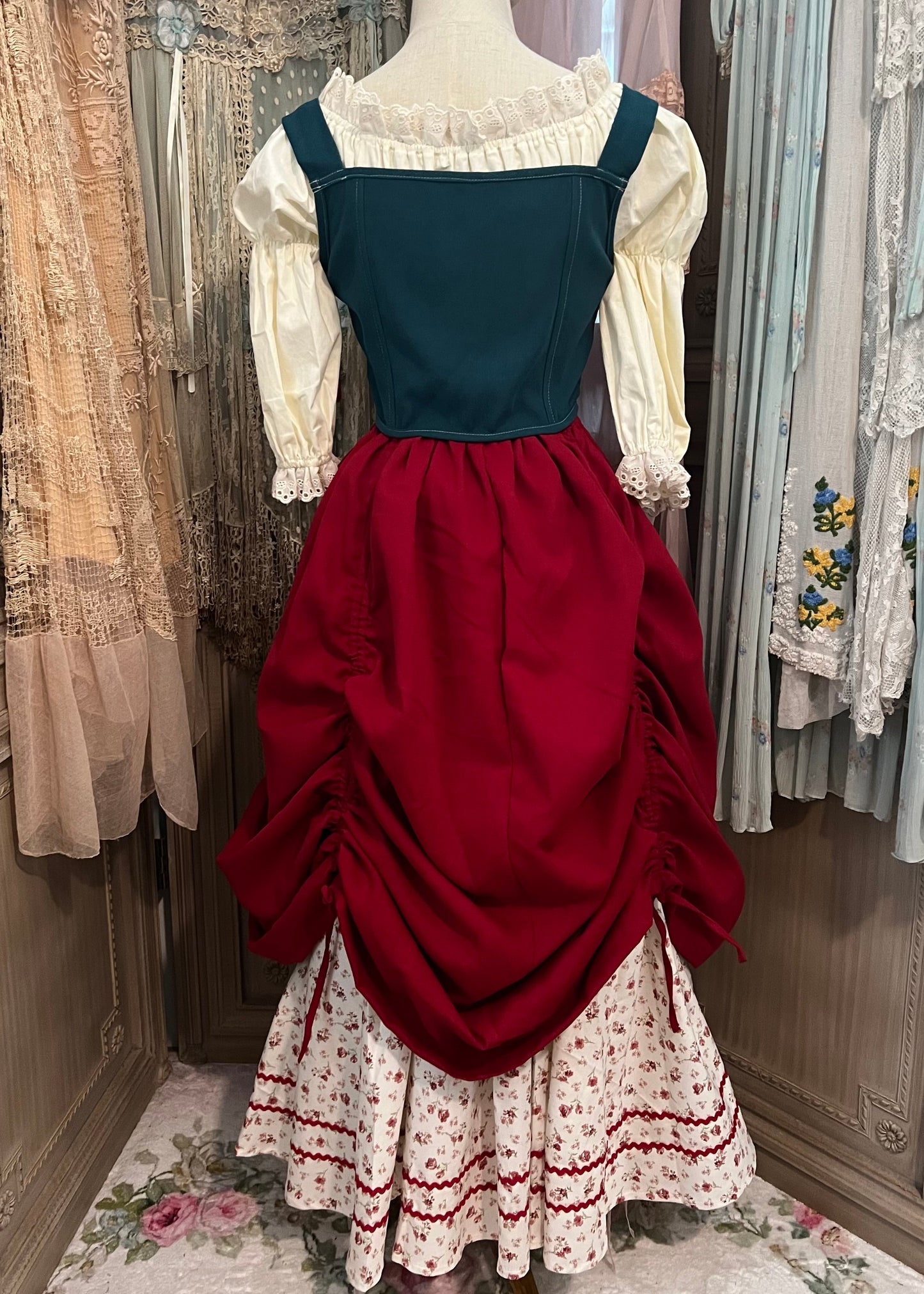 Madame Elisabeth Ensemble