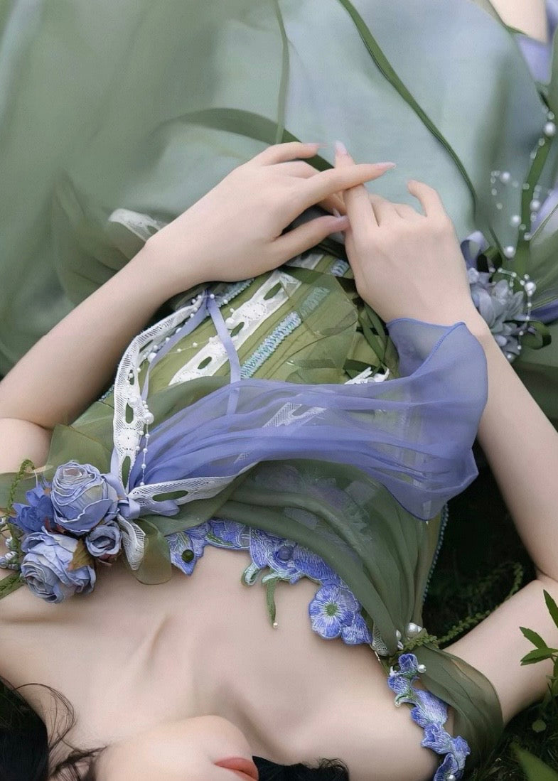 Whimsical elven ensemble