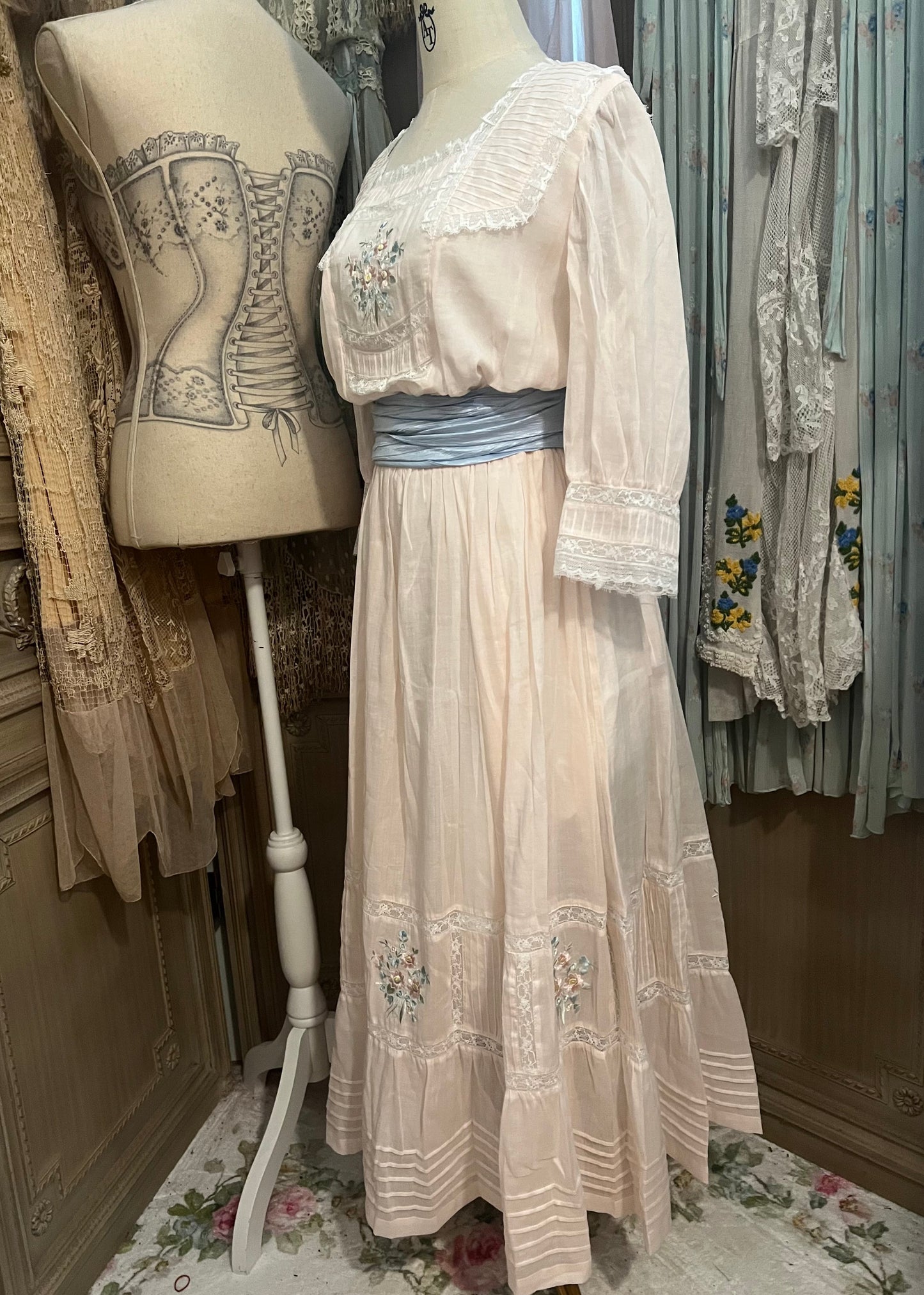 Embroidery love dress