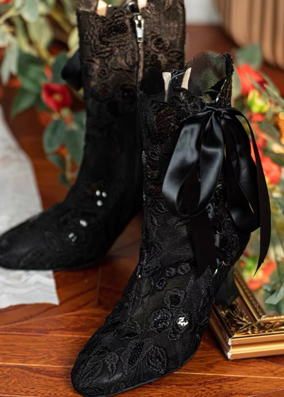 Lacey silhouette boots