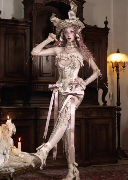 Tempting heart corset