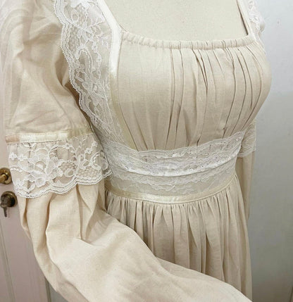 Elle full dress