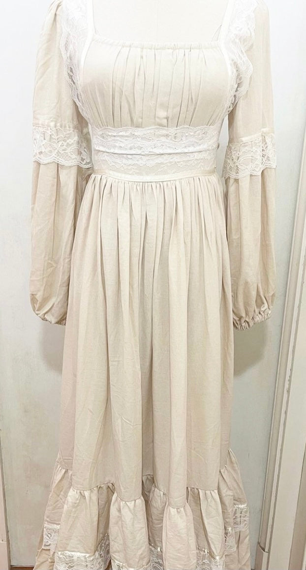 Elle full dress