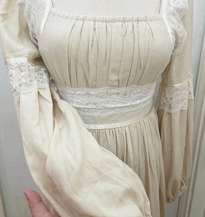 Elle full dress