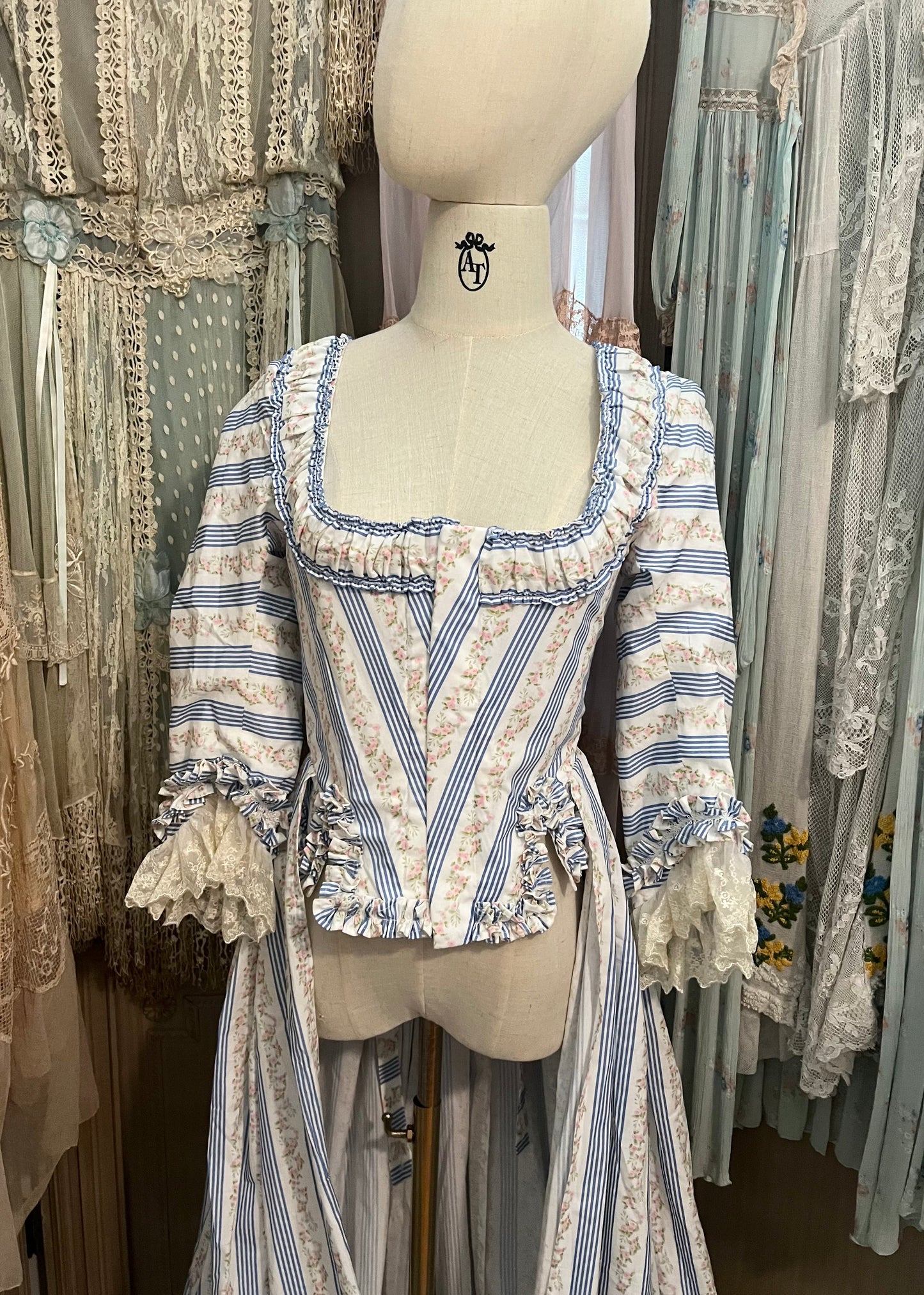 The porcelain gown