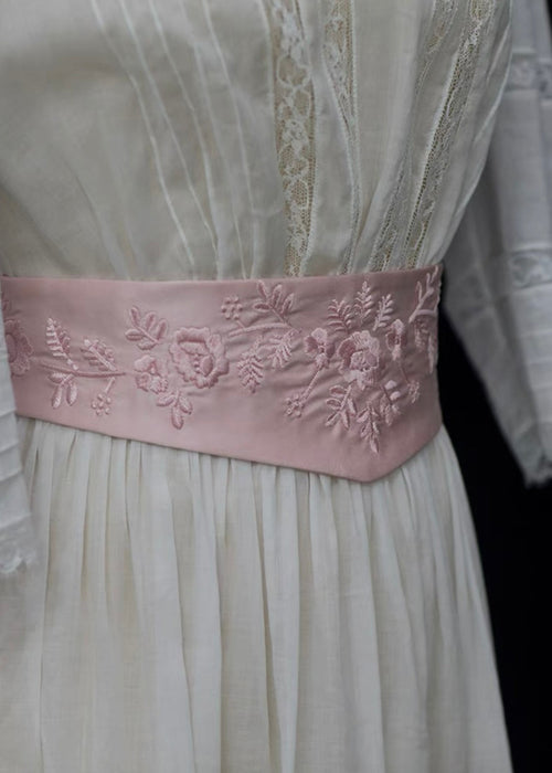 Embroidered belt