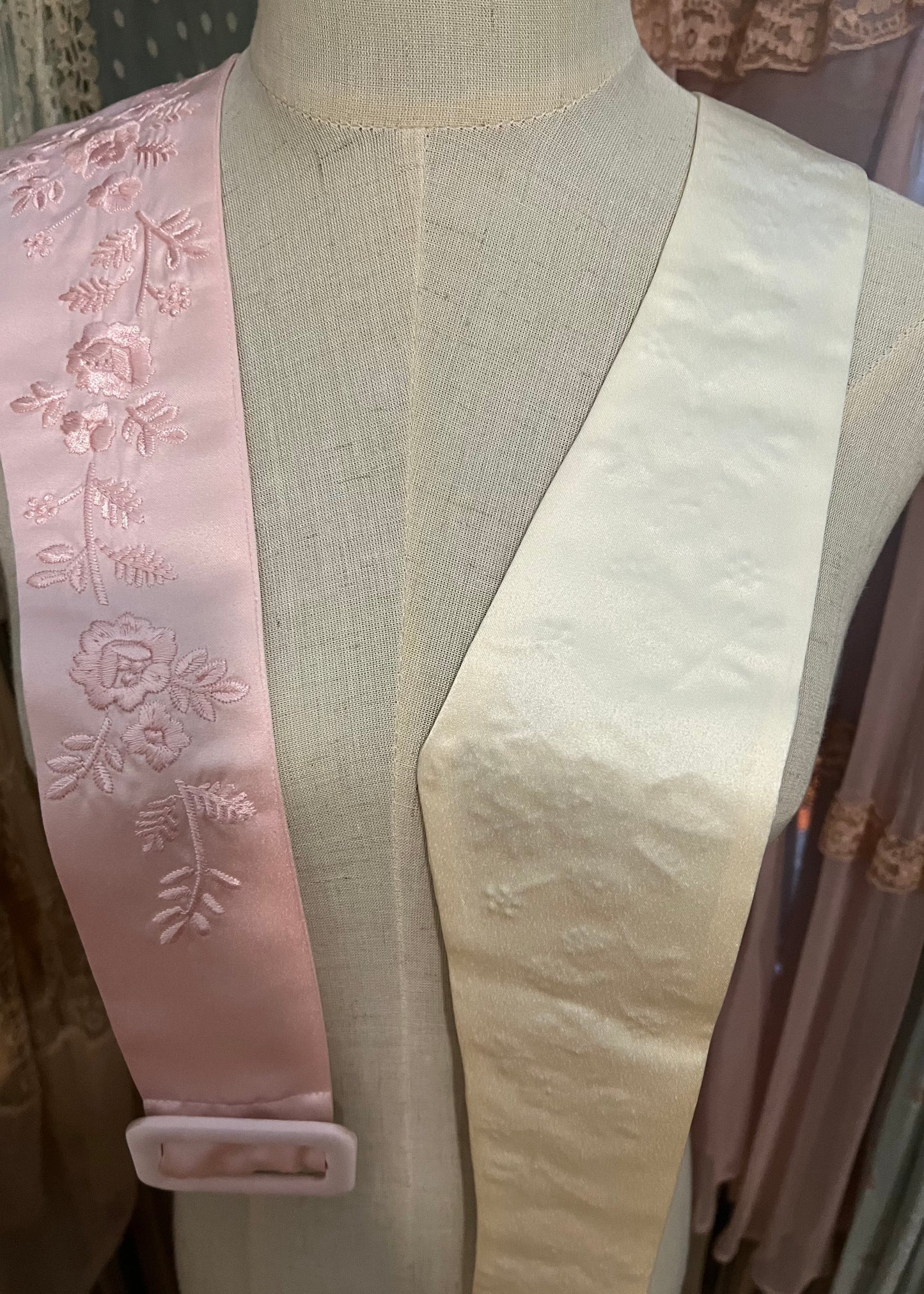 Embroidered belt