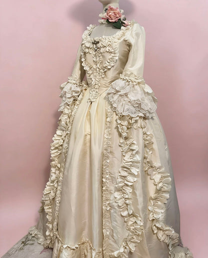 Let them eat cake gown 🎂🎀🦢