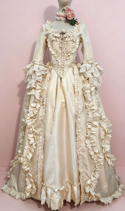 Let them eat cake gown 🎂🎀🦢