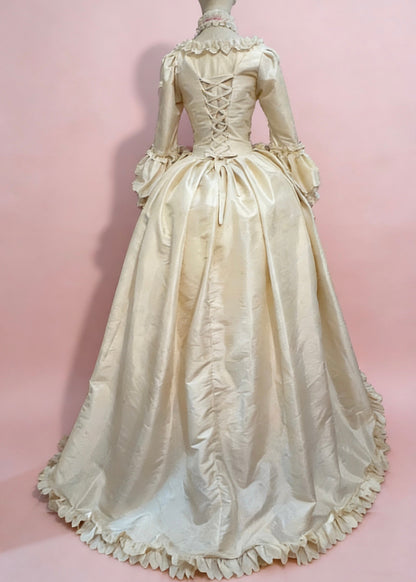 Let them eat cake gown 🎂🎀🦢
