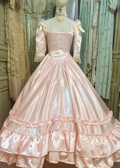 Royal thé with Marie dress
