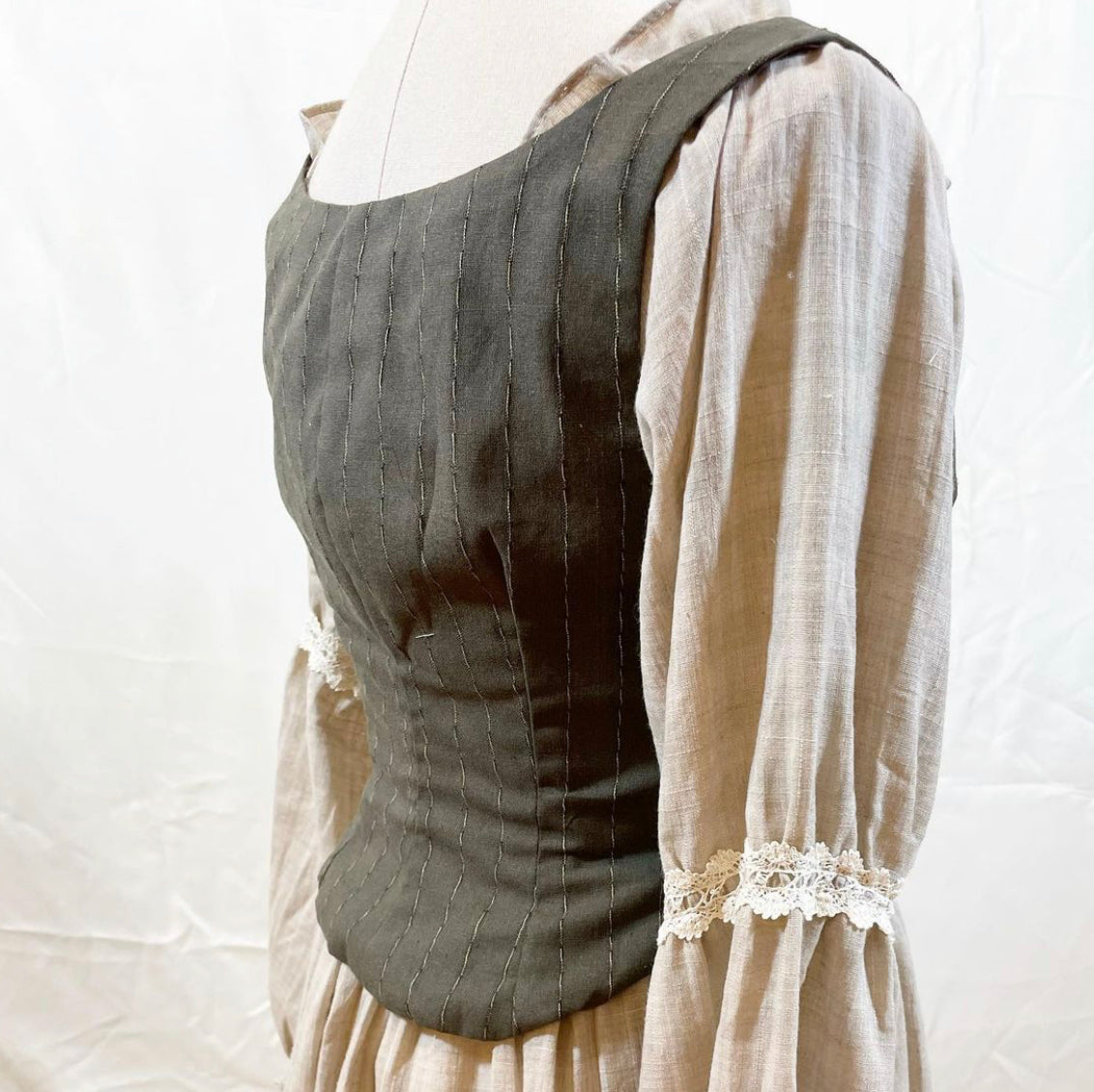 Peasant ensemble (including corset and dress)