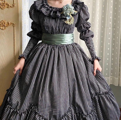 Robe en chemise (belt is sold separately) - Preorder due on Dec 10th