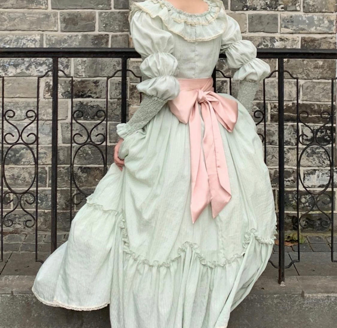 Robe en chemise (belt is sold separately) - Preorder due on Dec 10th