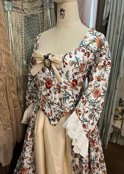 Elizabeth gown