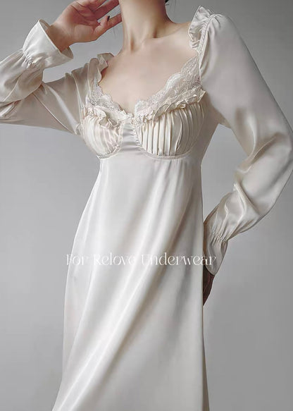 Pillow talk dressing gown