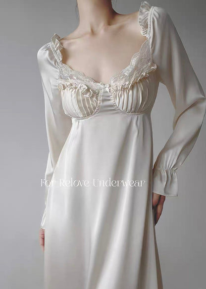 Pillow talk dressing gown