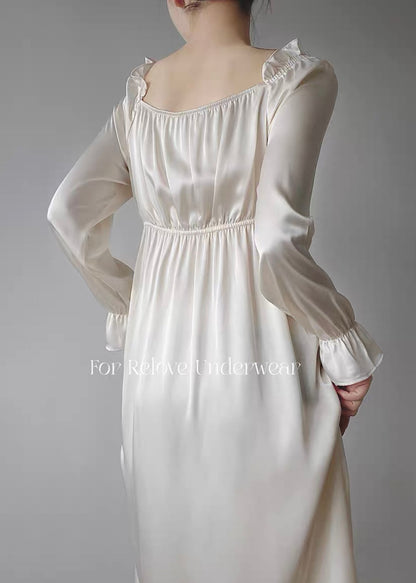 Pillow talk dressing gown