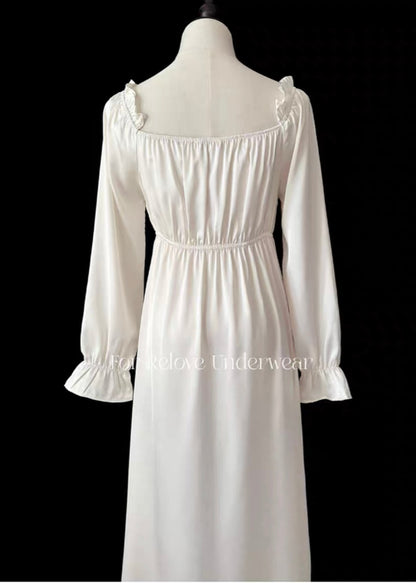 Pillow talk dressing gown