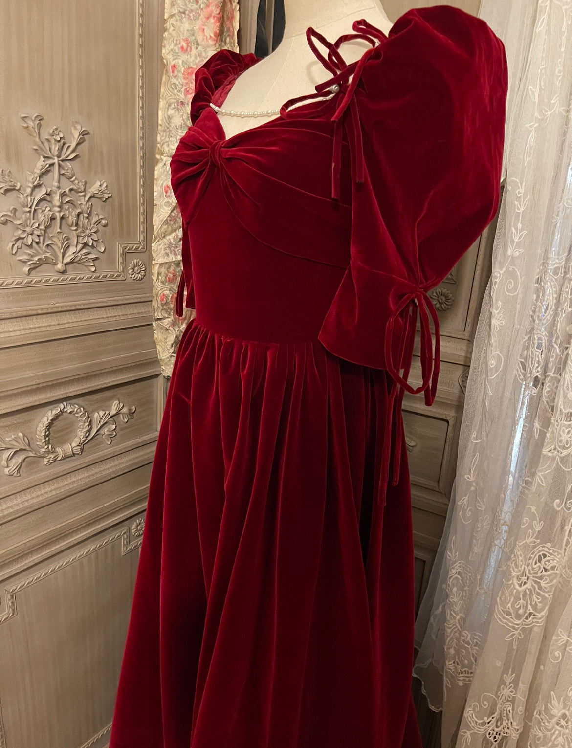 Red velvet party dress deluxe version