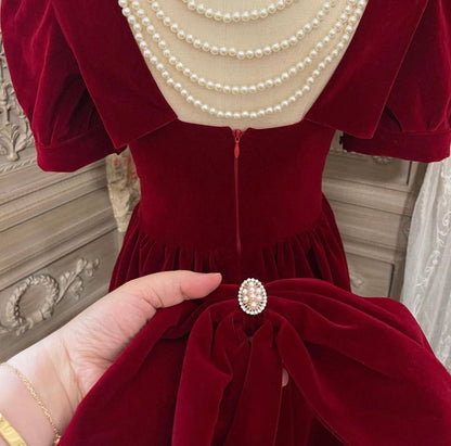 Lady in red dress short sleeves version