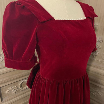 Lady in red dress short sleeves version