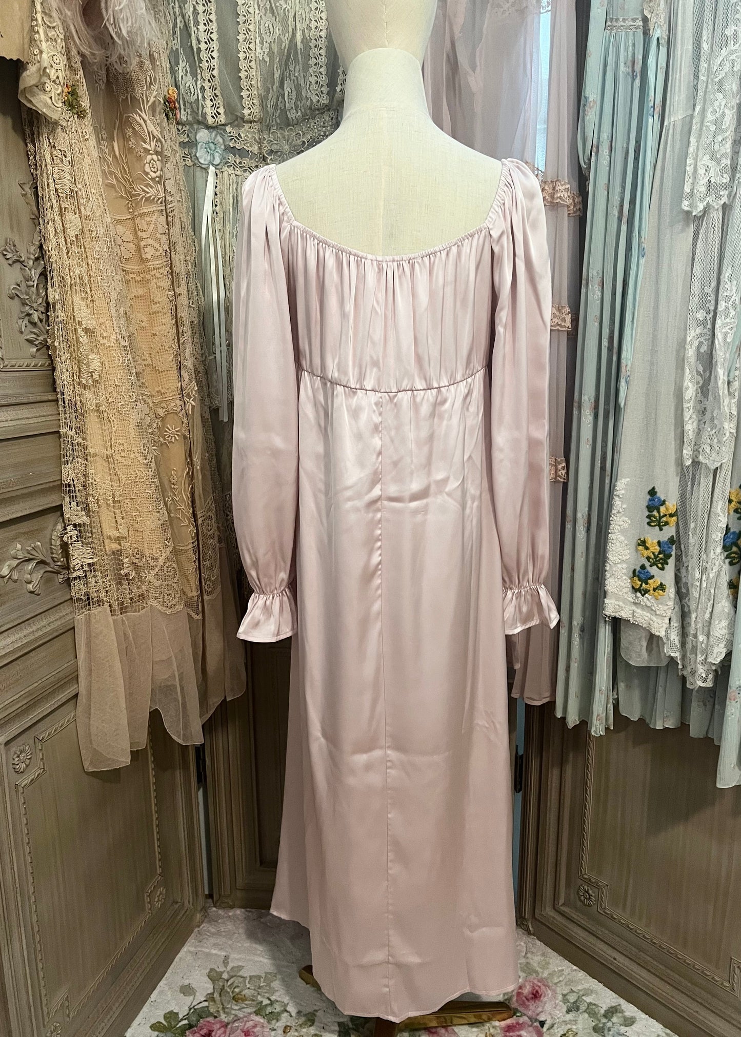 Bedtime story dressing gown