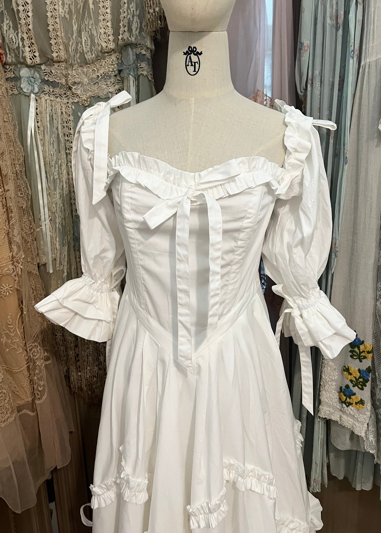 Laura wedding dress (preorder)