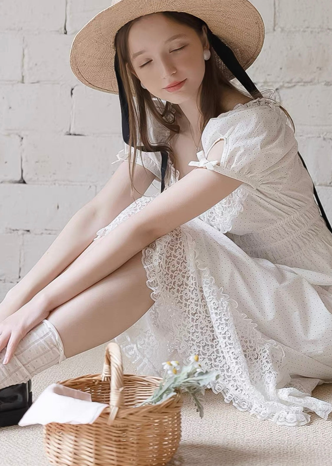 Polka lady dress (preorder)
