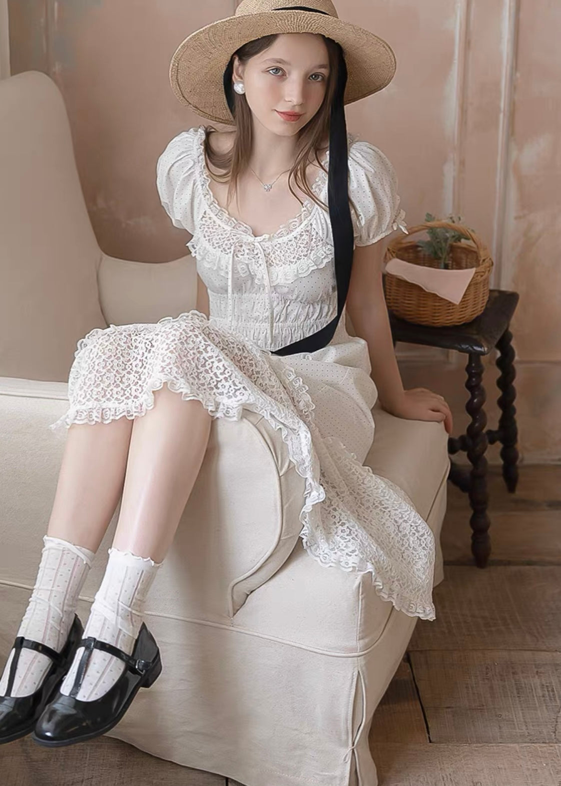 Polka lady dress (preorder)