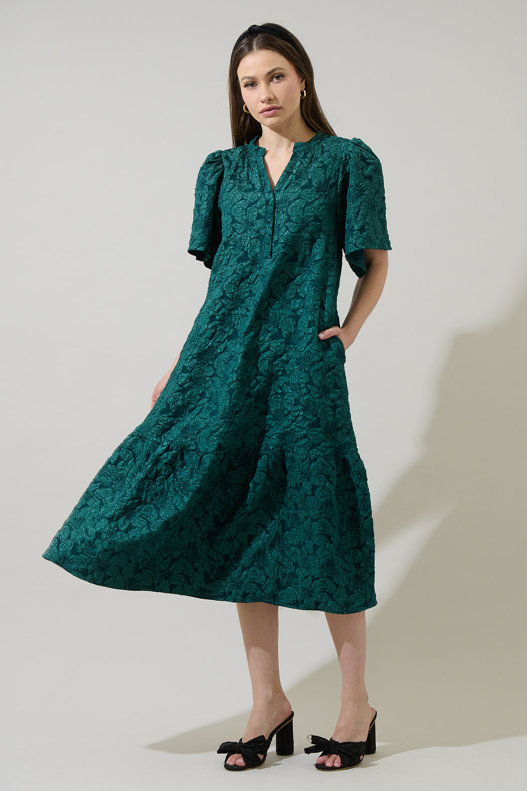 Arielle Jacquard Floral Ely Midi Dress