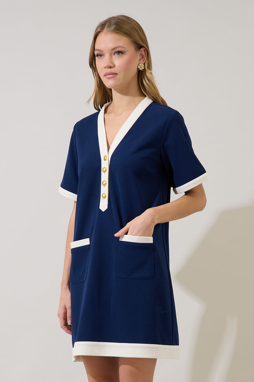Durmela Contrast Shift Mini Dress