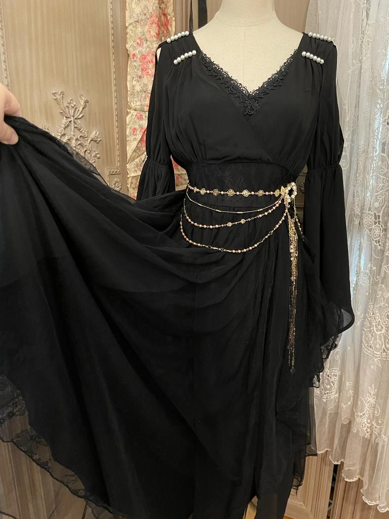 Ophelia dress (Waist chains are sold separately)