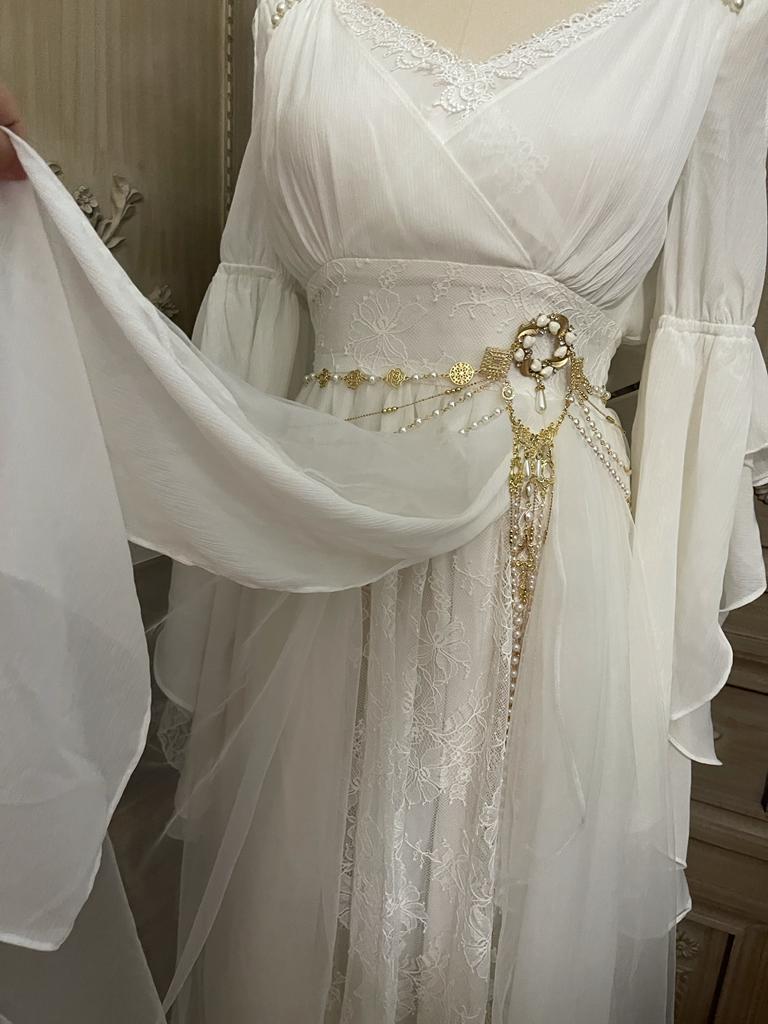 Ophelia dress (Waist chains are sold separately)