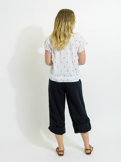 Capricorn Shirt in Blue Leaf motif on white